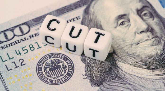 Breaking News: Fed LOWERS Interest rates! | Fears of Housing Market Crash Loom