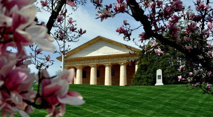 Robert E. Lee’s Boyhoiod Home Sells After 2+ Years & HUGE Price Drop