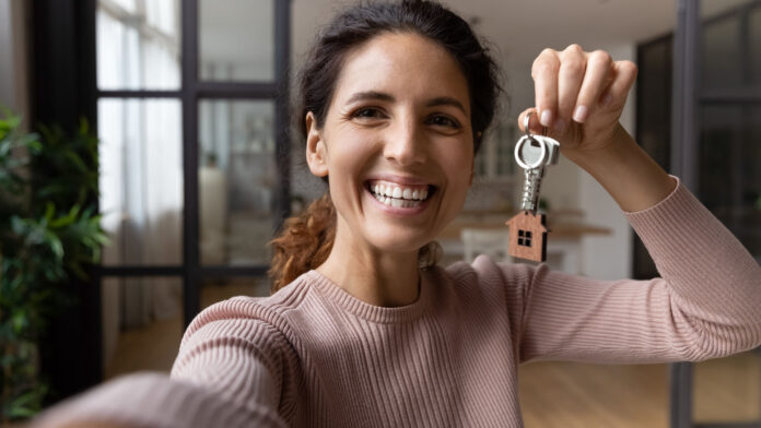 Excited,Young,Hispanic,Lady,Tenant,Buyer,Wish,To,Keep,In