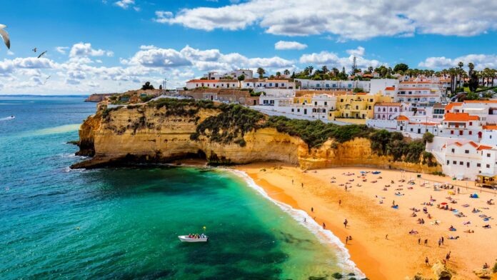 View,Of,Carvoeiro,Fishing,Village,With,Beautiful,Beach,,Algarve,,Portugal.