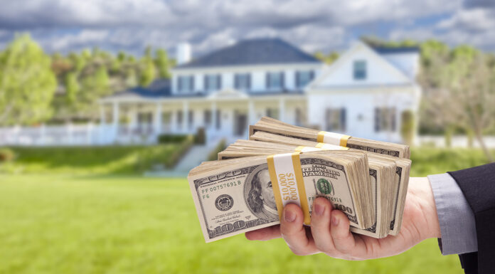 How Much Does a Real Estate Agent Make On Each Sale?